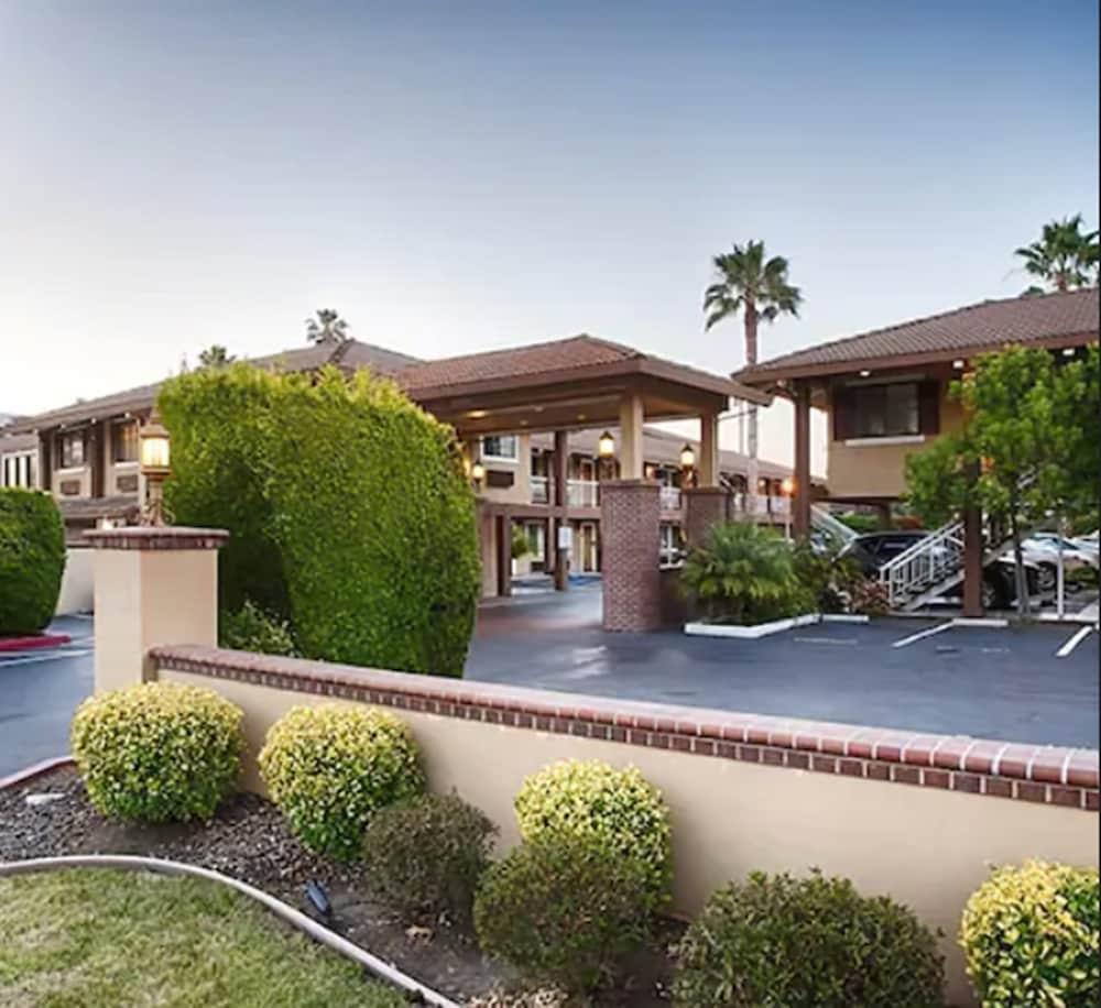 Surestay Plus Hotel By Best Western Mountain View Eksteriør billede